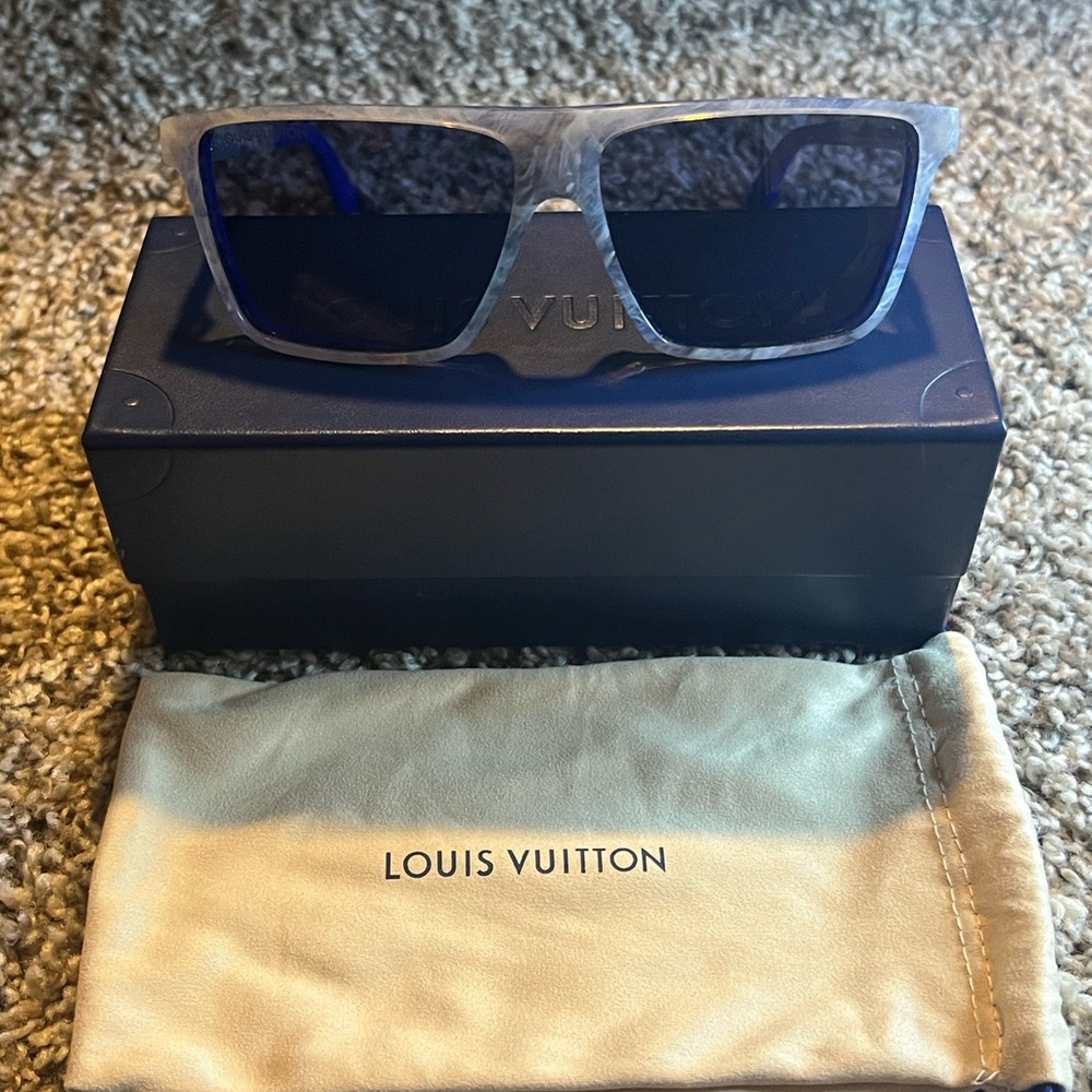 Louis Vuitton Portland Sunglasses Grey Blue